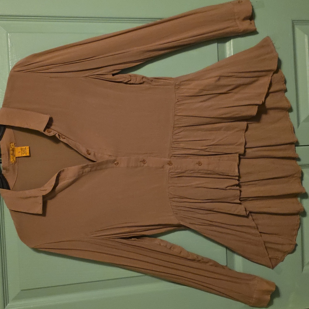 Finesse Blouse (Size L) Light Brown / Dk  Tan Color ~ High /Low Flownce Hem